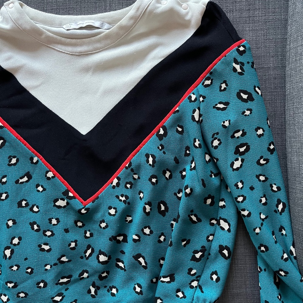 Zara trendy sweat-shirt XS size